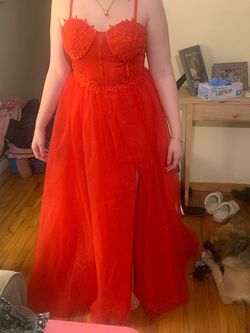 Style -1 Red Size 14 Ball gown on Queenly