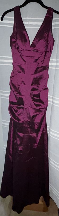 Style -1 Xscape Royal Purple Size 4 Straight Plunge Train Dress on Queenly