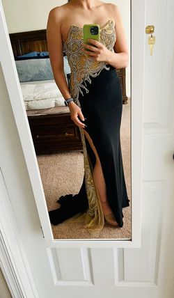 Style -1 Mac Duggal Black Size 4 Jersey Pattern Train Embroidery Side slit Dress on Queenly
