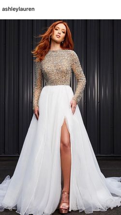 Style 11065 Ashley Lauren White Size 10 Beaded Top Homecoming Quinceanera Ball gown on Queenly