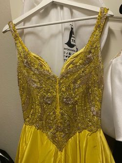 Style -1 Sherri Hill Yellow Size 8 Pageant Ball gown on Queenly
