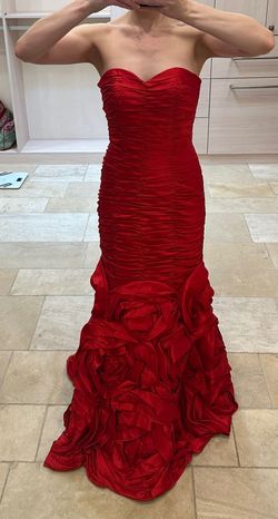 Style -1 Chicas Red Size 4 Gala Mermaid Dress on Queenly