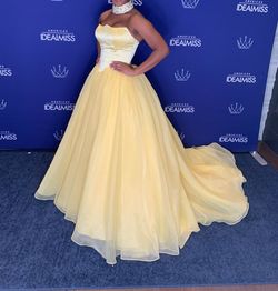 Style -1 Sherri Hill Yellow Size 4 Tall Height Pageant Prom Jewelled Ball gown on Queenly