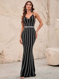 Style FSWD1244 Faeriesty Black Size 12 Plus Size Floor Length Spaghetti Strap Mermaid Dress on Queenly