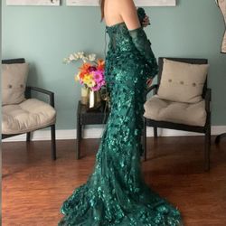 Style -1 Green Size 10 Mermaid Dress on Queenly