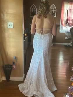 Style -1 Sherri Hill White Size 6 Prom Mermaid Dress on Queenly