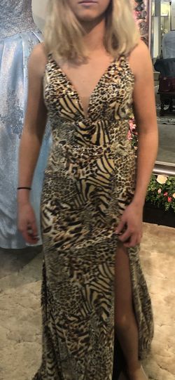 Style -1 MoriLee Multicolor Size 0 Animal Print Prom Side slit Dress on Queenly