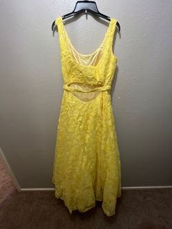 Style -1 Jovani Yellow Size 12 Floor Length Military Prom A-line Dress on Queenly