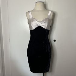 Style -1 Jessica McClintock Black Size 4 Medium Height Satin Cocktail Dress on Queenly