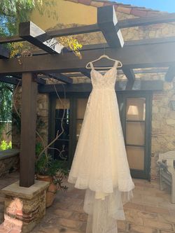 Style -1 Essence of Austraila White Size 0 Medium Height Cotillion Ball gown on Queenly