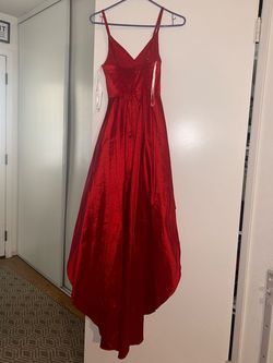 Betsy and Adam Red Size 4 Homecoming Cocktail Dress on Queenly
