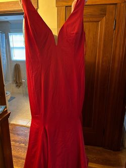 Jovani Red Size 18 Winter Formal Mermaid Dress on Queenly