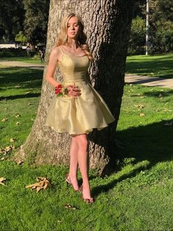 Style -1 Gold Size 0 Cocktail Dress on Queenly