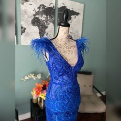 Style 1986 Portia and Scarlett Blue Size 8 Floor Length Sheer Shiny Jewelled Plunge Mermaid Dress on Queenly