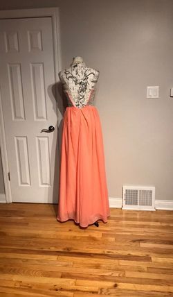 Orange Size 00 Straight Dress on Queenly