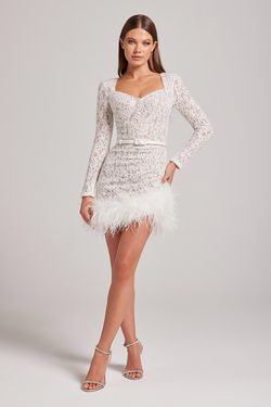 Style NM222WHLXXL Nadine Merabi White Size 20 Plus Size Straight Dress on Queenly