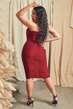 Style EMERSYN Lavish Alice Red Size 22 Party Tall Height Cocktail Dress on Queenly