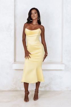 Style LUCIA Lavish Alice Yellow Size 12 Satin Cocktail Dress on Queenly