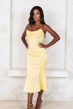 Style LUCIA Lavish Alice Yellow Size 12 Satin Cocktail Dress on Queenly