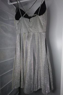 My Michelle Silver Size 0 Homecoming Cocktail Dress on Queenly