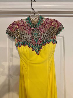 Val Stefani Yellow Size 0 70 Off 50 Off Straight Dress on Queenly