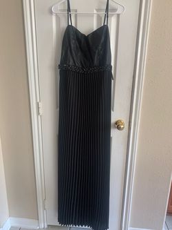 Black Size 10 Straight Dress on Queenly