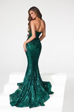 Style PS22538 Portia and Scarlett Green Size 14 Tall Height Prom Mermaid Dress on Queenly