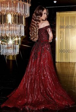 Style PS22260 Portia and Scarlett Red Size 6 Floor Length Ball gown on Queenly