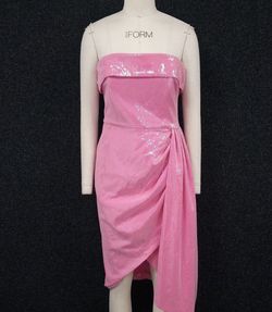 Style -1 Lavish Alice Pink Size 4 Prom Free Shipping Cocktail Dress on Queenly