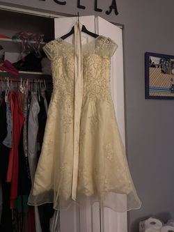 Yellow Size 4 Ball gown on Queenly