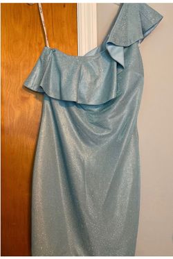 Ellie Wilde Blue Size 10 Shiny Sorority Formal Cocktail Dress on Queenly