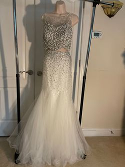 Blush Prom White Size 12 Blush Plunge Mermaid Dress on Queenly