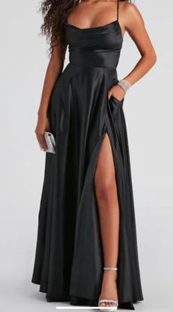 Black Size 4 Side slit Dress on Queenly