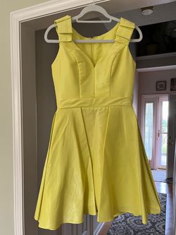 Yellow Size 4 Cocktail Dress on Queenly