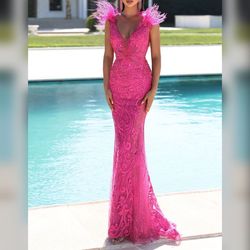 Style 1986 Portia and Scarlett Pink Size 4 Feather Mermaid Dress on Queenly