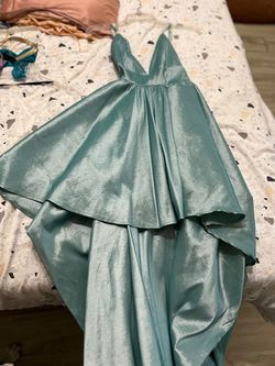 Windsor Blue Size 8 Prom Cocktail Dress on Queenly