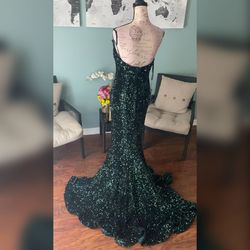 Portia and Scarlett Green Size 6 Emerald Prom Floor Length Pageant Mermaid Dress on Queenly