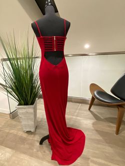 La Femme Red Size 4 Plunge Black Tie Prom Side slit Dress on Queenly