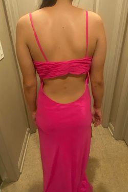 Dave and Johnny Pink Size 4 Wedding Guest Plunge Mermaid Dress on Queenly