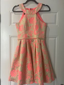 Forever Unique Pink Size 2 Cocktail Dress on Queenly