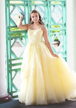 Sherri Hill Yellow Size 2 Prom Floor Length Ball gown on Queenly
