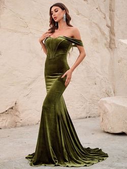 Style FSWD0911 Faeriesty Green Size 4 Olive Velvet Jersey Polyester Mermaid Dress on Queenly