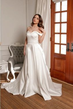 Style Blair Luxe Collection Bridal White Size 10 Floor Length Ivory Satin Tall Height Ball gown on Queenly