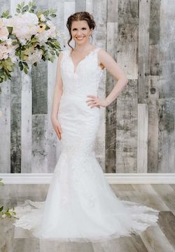 Style Ivy Luxe Collection Bridal White Size 10 Wedding Tall Height Tulle Lace Mermaid Dress on Queenly