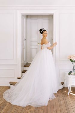 Style Genevieve Luxe Collection Bridal White Size 10 Mermaid Tulle Sweetheart Sequined Ball gown on Queenly