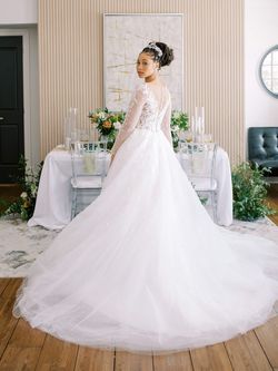Style Wisteria Luxe Collection Bridal White Size 10 Wedding Tall Height Tulle Lace Ball gown on Queenly