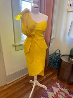 Bella Barnett Yellow Size 8 Appreance Strapless Cocktail Dress on Queenly