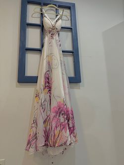 Multicolor Size 0 Side slit Dress on Queenly