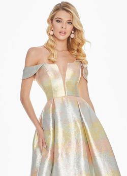 Style 1570 Ashley Lauren Multicolor Size 4 Pockets A-line Dress on Queenly
