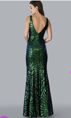 Style 23168 Stella Couture Green Size 8 Plunge Straight Dress on Queenly